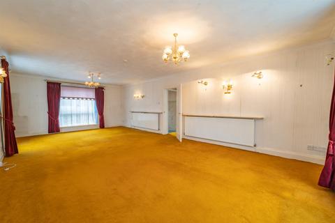 2 bedroom apartment for sale, Elmwood Lodge, Parkfield Road South, Didsbury