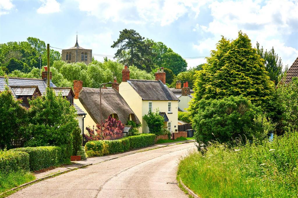 Thurleigh High Street