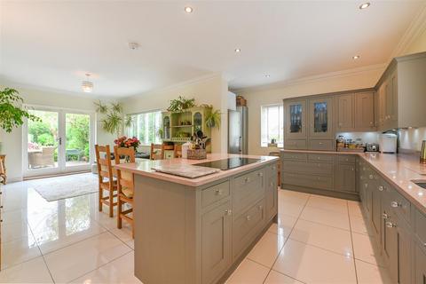 4 bedroom detached house for sale, Torton Hill Road, Arundel