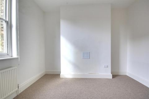 4 bedroom terraced house to rent, Abbey Terrace, Ramsey