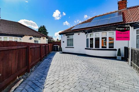 2 bedroom semi-detached bungalow for sale, Broadgate Gardens, Linthorpe, Middlesbrough, TS5 5LR