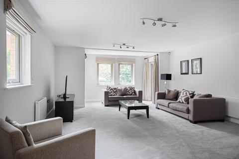 3 bedroom apartment for sale, Dixons Yard, Off Walmgate, York, YO1 9SX