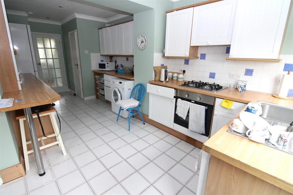 Kitchen 2.JPG