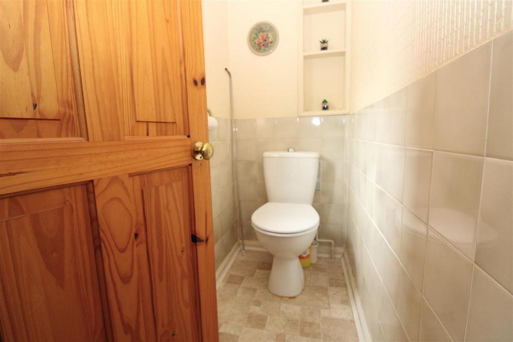 Loo.JPG
