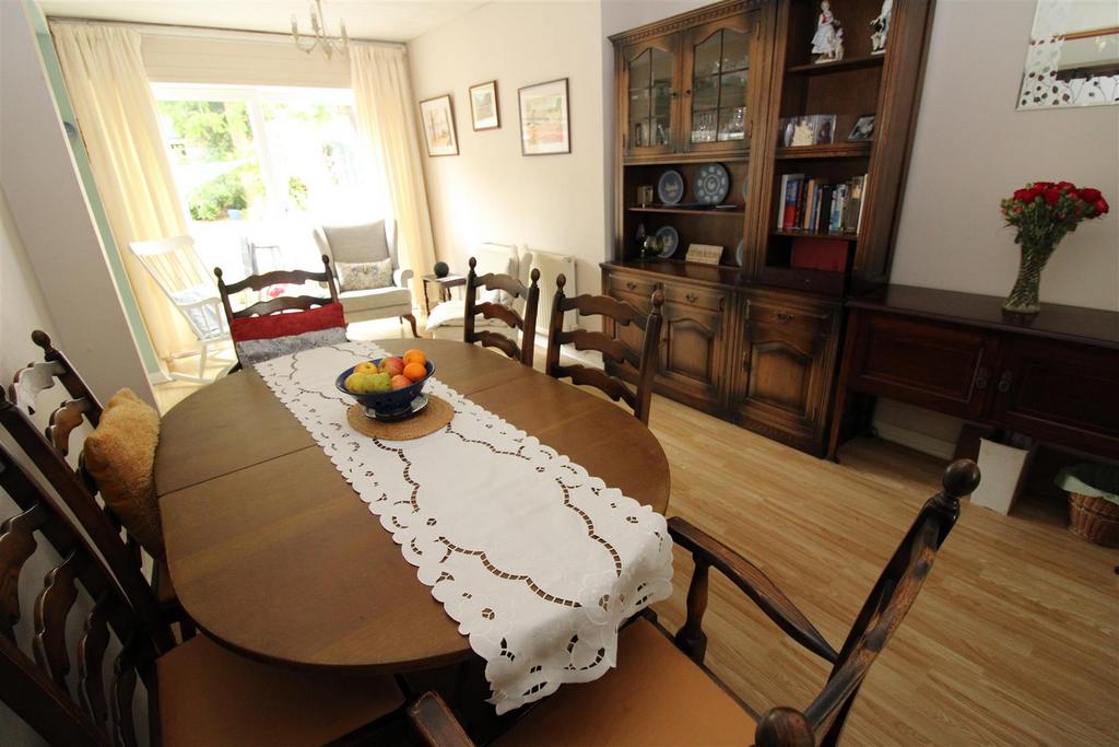 Dining room.JPG