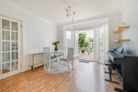 61 Wolsey Drive, Kingston Upon Thames, KT2 5DP