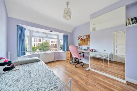 61 Wolsey Drive, Kingston Upon Thames, KT2 5DP
