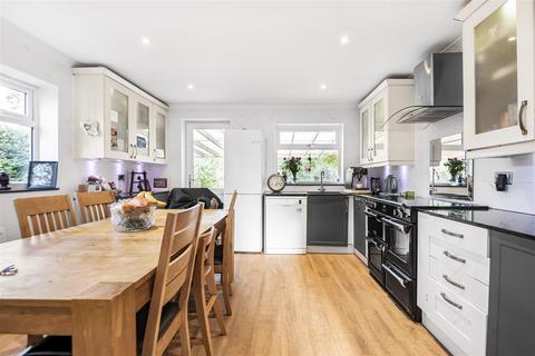 18 Crescent Road, Tilehurst, Reading, RG31 5AH