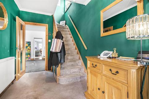 18 Crescent Road, Tilehurst, Reading, RG31 5AH