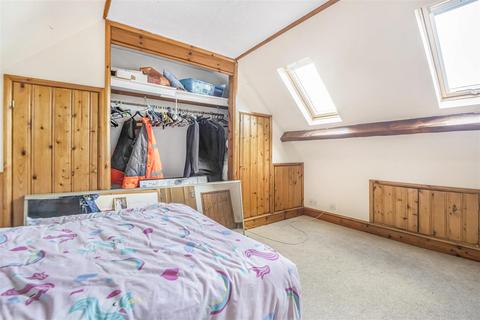 18 Crescent Road, Tilehurst, Reading, RG31 5AH