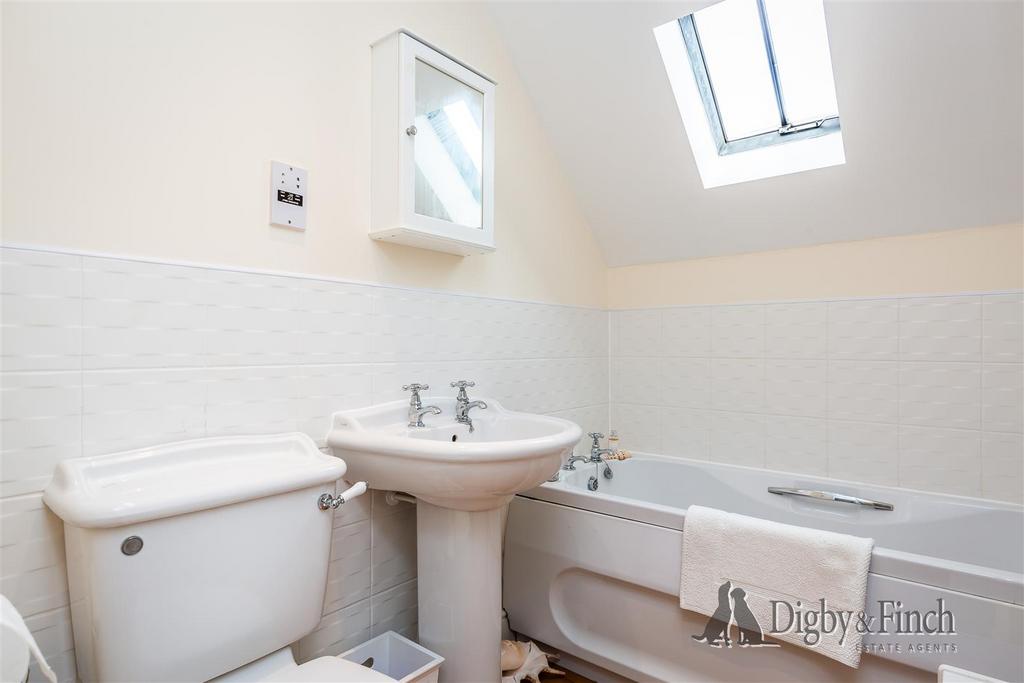 8 Albert Road, Stamford, PE9 2 EA-32.jpg
