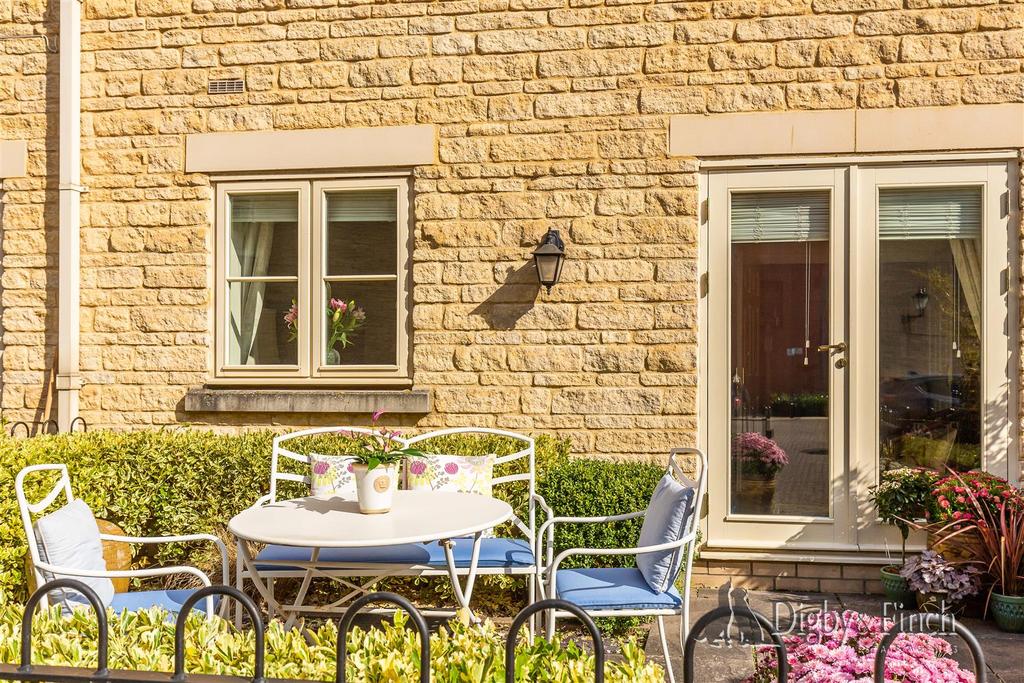 8 Albert Road, Stamford, PE9 2 EA-8.jpg