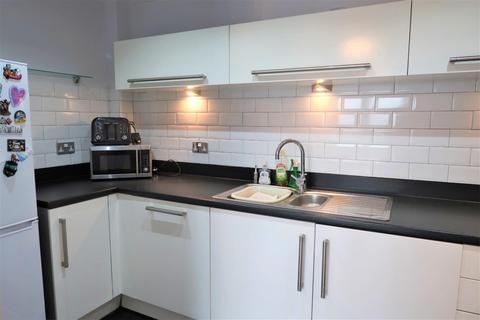 2 bedroom apartment to rent, Roma, Watkiss Way, Cardiff