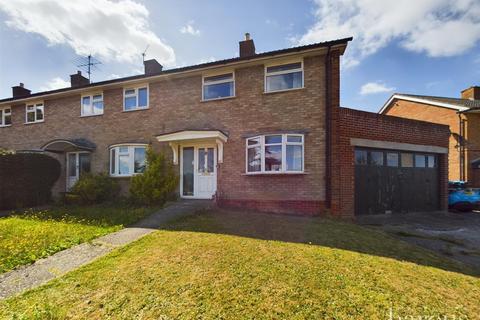 3 bedroom end of terrace house for sale, St. Peters Road, Basingstoke RG22