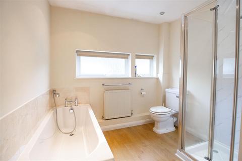20 Barnmead, Haywards Heath, RH16 1UZ