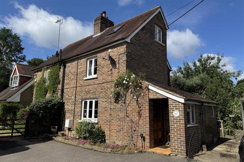 3 bedroom semi-detached house for sale, Chiddingfold - *No Onward Chain*
