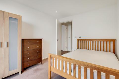 2 bedroom apartment for sale, The Oxygen, Royal Victoria Dock, E16