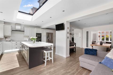 32 Eveson Road, Norton, Stourbridge, DY8 3BP