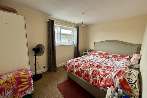3 bedroom semi-detached house for sale, Queensway, Stourbridge