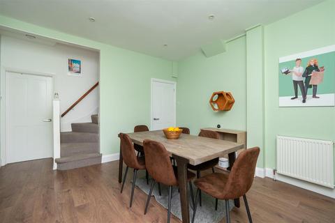 2 bedroom end of terrace house for sale, Oliver Road, Sutton