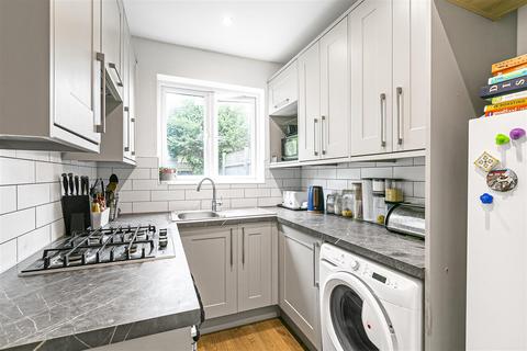 16 Oliver Road, Sutton, SM1 4QF