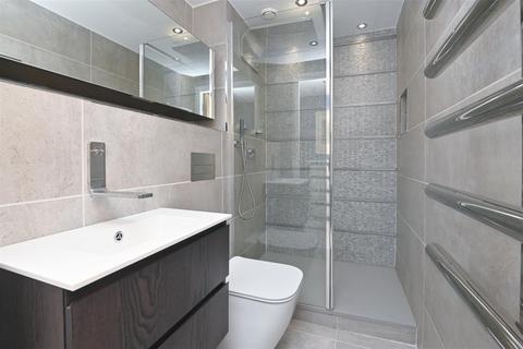 Apartment 22, Ladybower Lodge Ashopton Road, Bamford, Hope Valley, S33 0BY