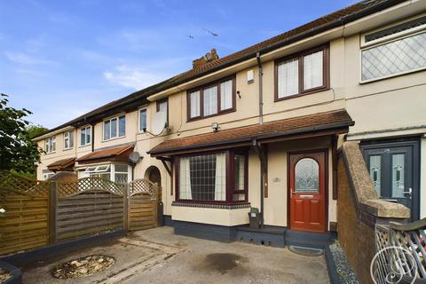 3 bedroom terraced house to rent, Winrose Drive, Leeds