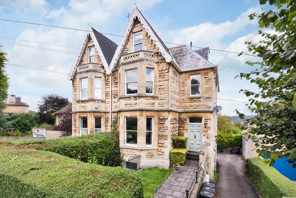 Bloomfield Park, Bath BA2 3 bed to rent £1,800 pcm (£415 pw)