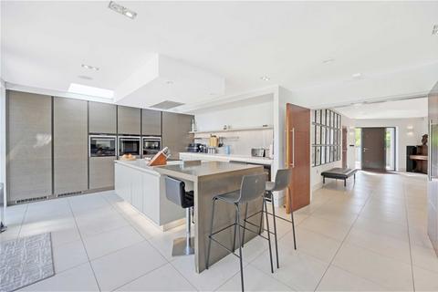 5 bedroom detached house for sale, Homestead Road, Ramsden Bellhouse, Billericay