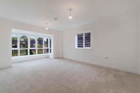 3 bedroom link detached house for sale, Heatherwood Road, Ascot