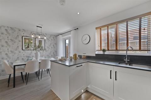 3 bedroom semi-detached house for sale, Heatherwood Road, Ascot