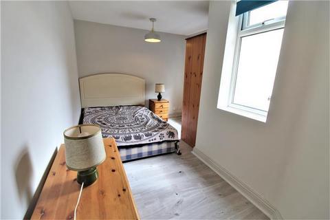 2 bedroom house to rent, Hanover Street, Cheltenham