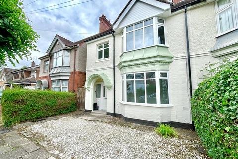 3 bedroom house to rent, Manor Park Road, Nuneaton