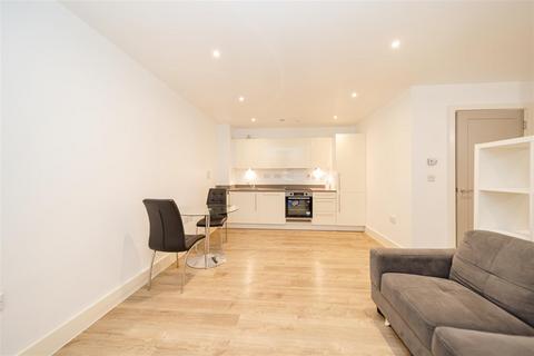 Studio to rent, Salcombe Court, 16 St. Ives Place, London, E14