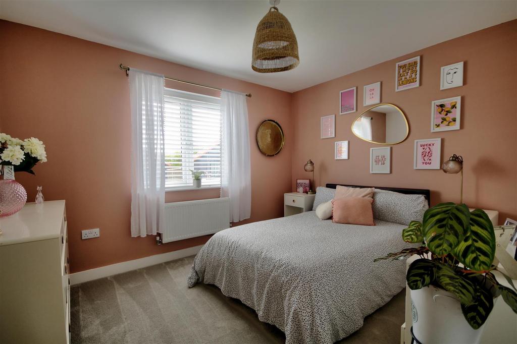 Bedroom 2: