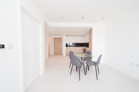 1 bedroom apartment to rent, Bouchon Point, 7 Cendal Crescent, London, E1