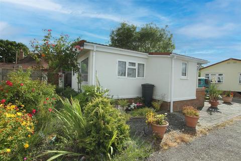 2 bedroom mobile home for sale, Elm Court Park, Chelmsford Road, Blackmore