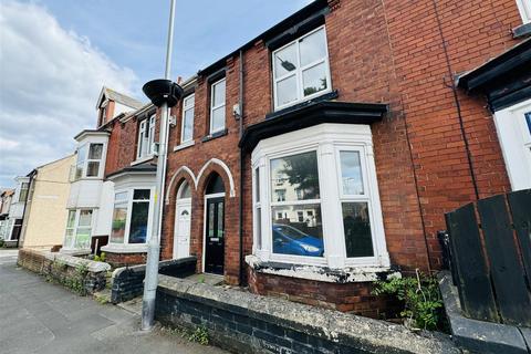 3 bedroom terraced house to rent, Elwick Road, Hartlepool