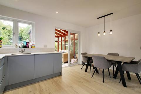 11 Welsummer Way, Cheshunt, Waltham Cross, EN8 0UG