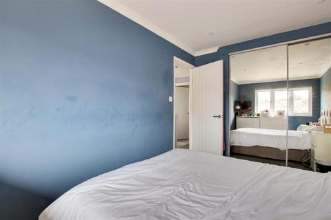 11 Welsummer Way, Cheshunt, Waltham Cross, EN8 0UG