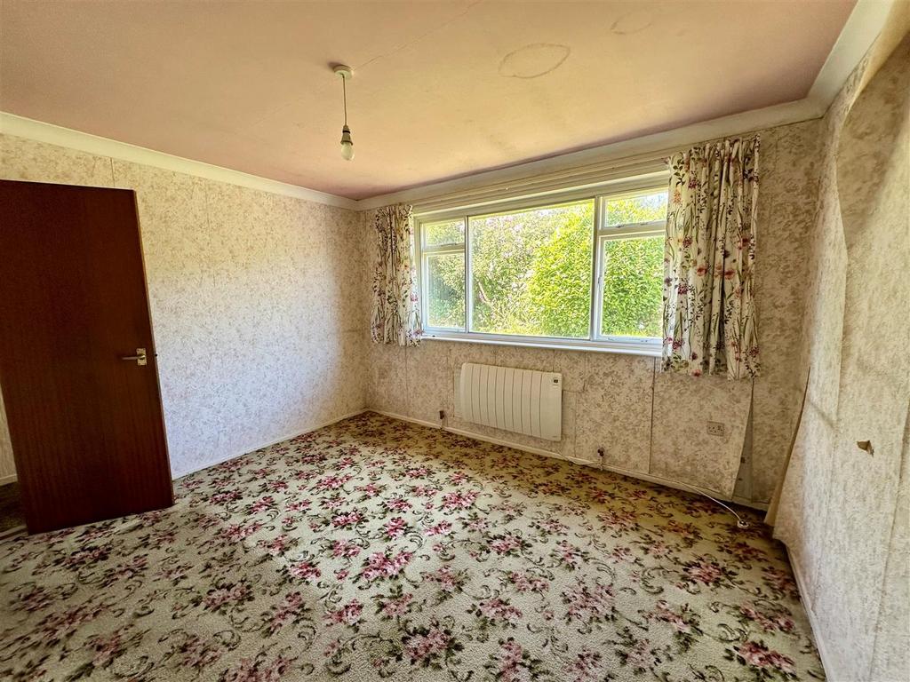 Bedroom One.jpg
