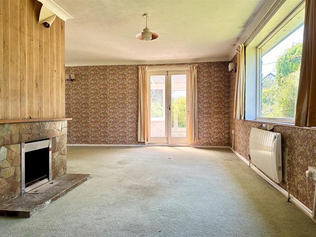 Living Room Area.jpg