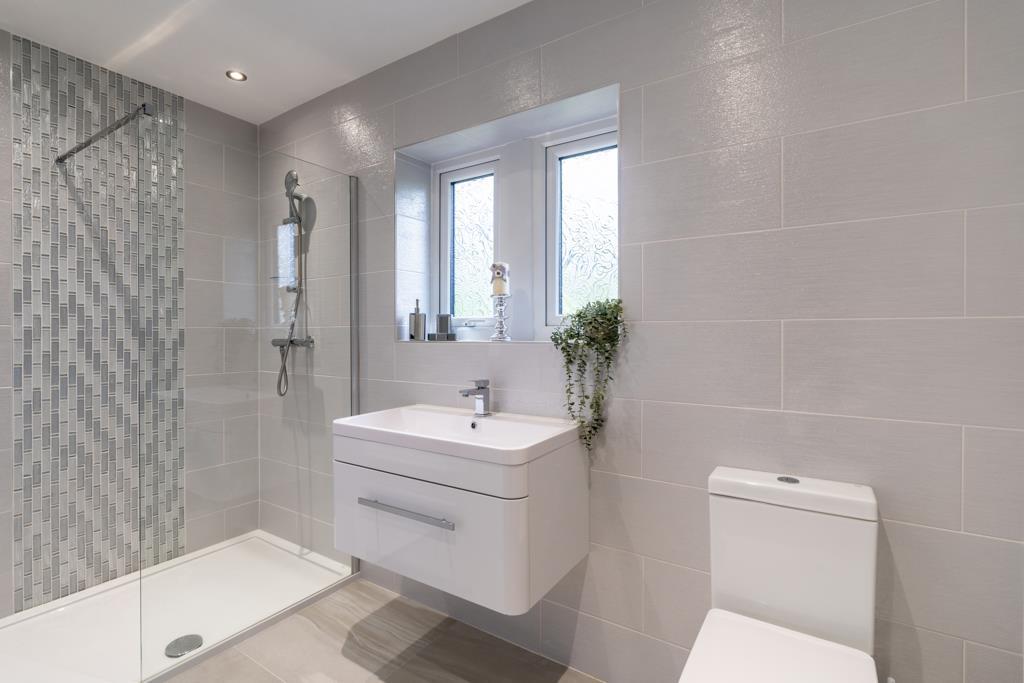 Master En-Suite