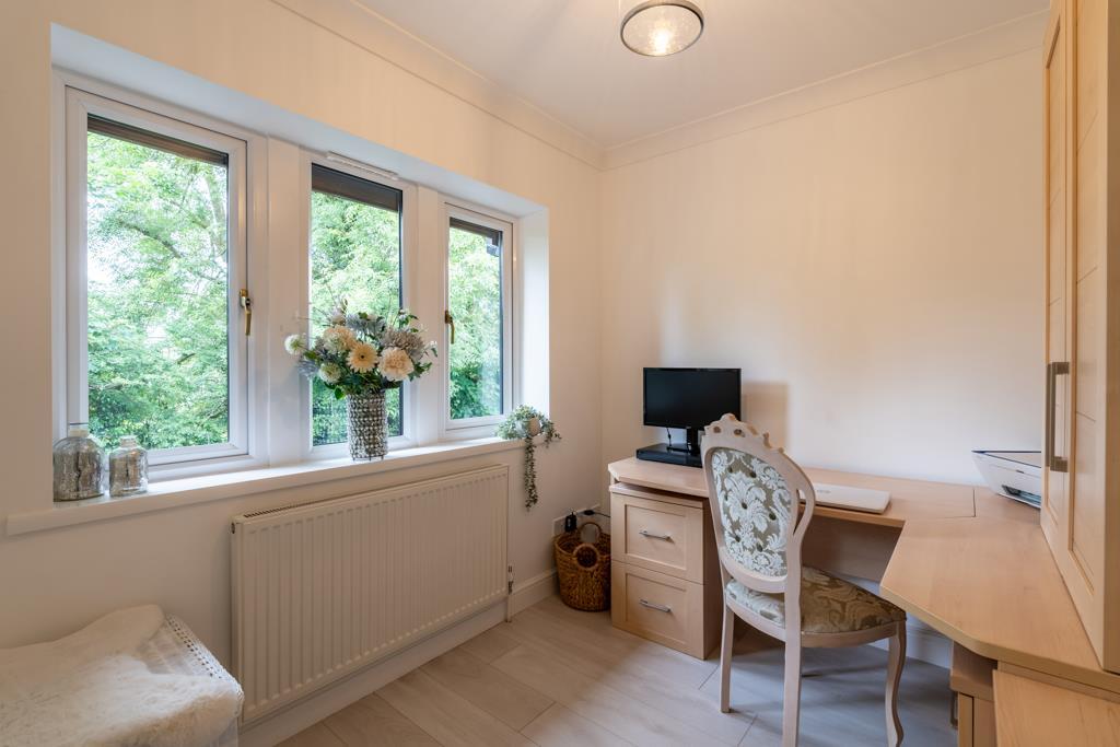 Bedroom 4/Study