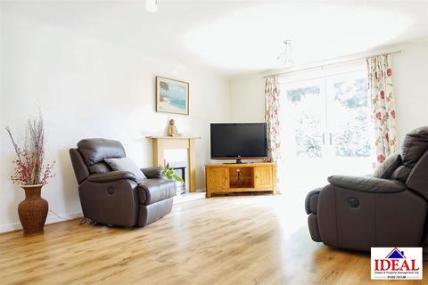 75 Challenger Drive, Sprotbrough, Doncaster, DN5 7RY