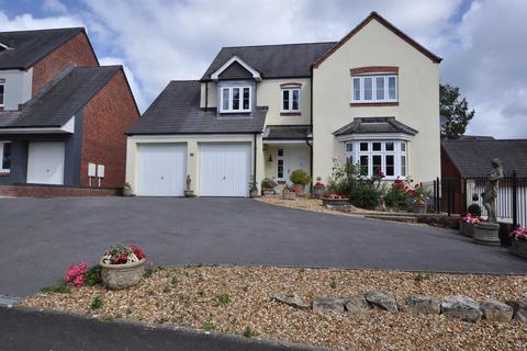 4 bedroom detached house for sale, Cefn Maes, St. Clears, Carmarthen