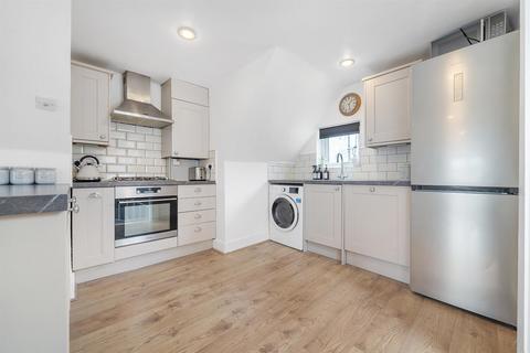 1 bedroom flat for sale, Laitwood Road, London SW12
