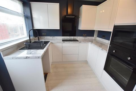 10 Collingwood Crescent, Grimsby, DN34 5RG