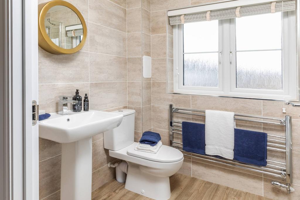 Family bathroom in Balmoral 4 bed home