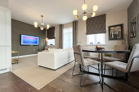 2 bedroom flat to rent, Gorcott Lane, Dickens Heath, Shirley, Solihull, B90